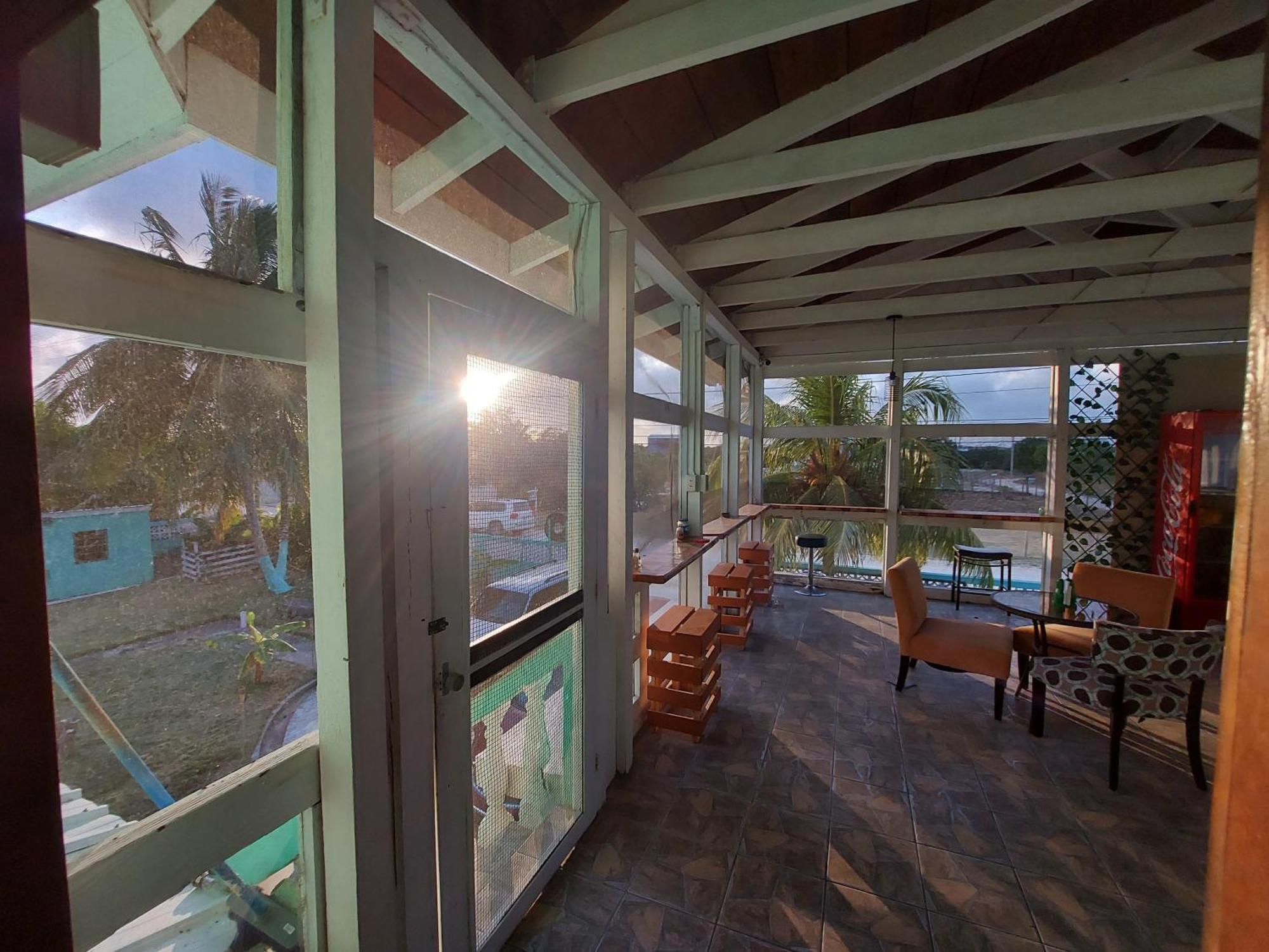 Bamboleo Inn Belize Ladyville Exterior foto